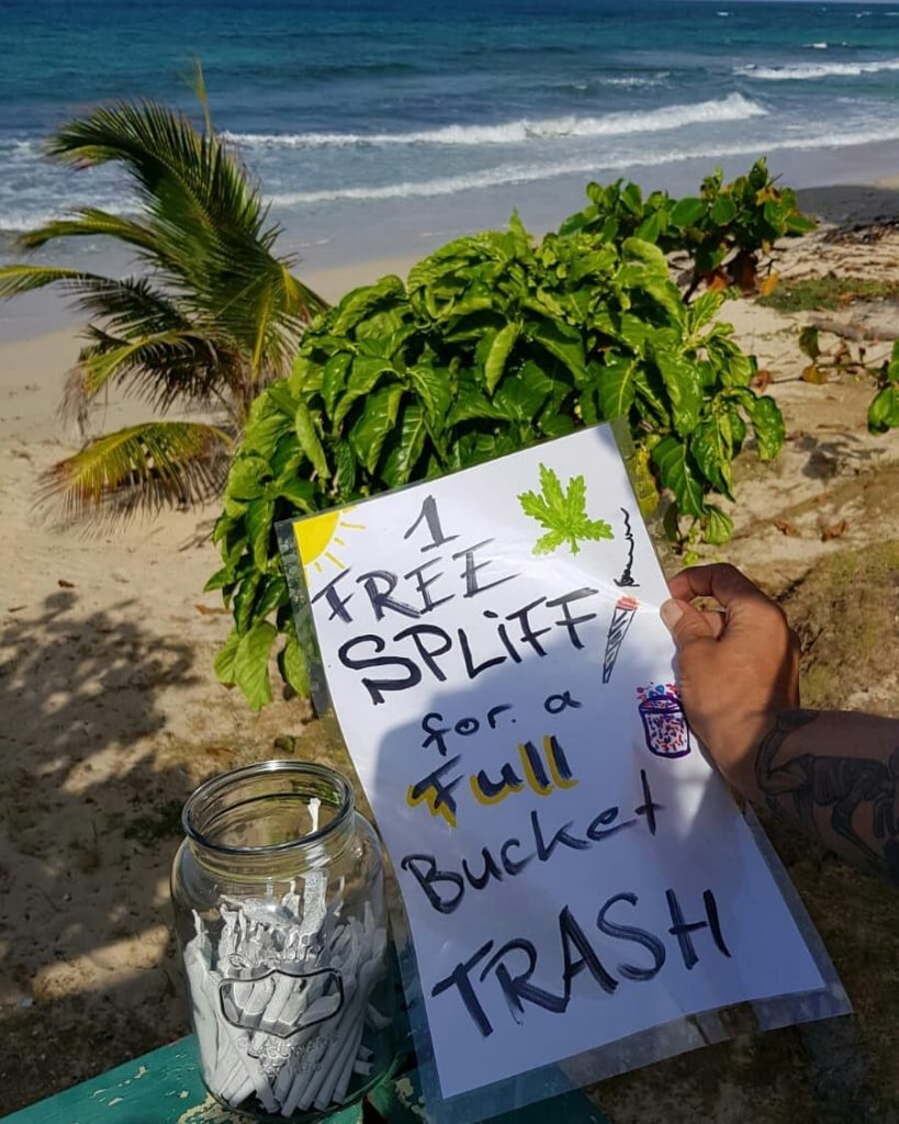 1 Free Spliff for a full Bucket Trash Jamaika 1