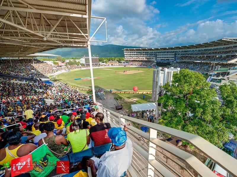 Cricket in Jamaika im Sabina-Park in Kingston