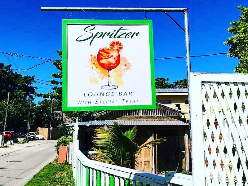 Spritzer Lounge Bar Negril