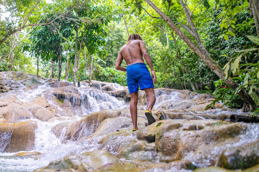 Jamaika Natururlaub im Wasserfall